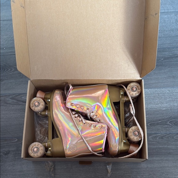 JajaHoho Roller Skates in Box - Picture 2 of 5
